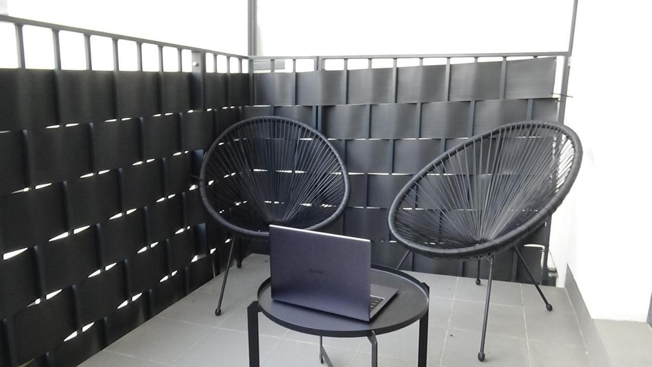 Esperion 7 Days Apartment Варшава Екстериор снимка