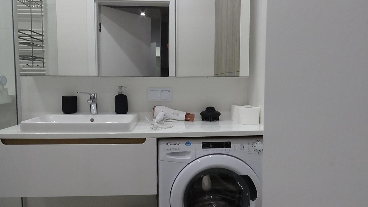 Esperion 7 Days Apartment Варшава Екстериор снимка