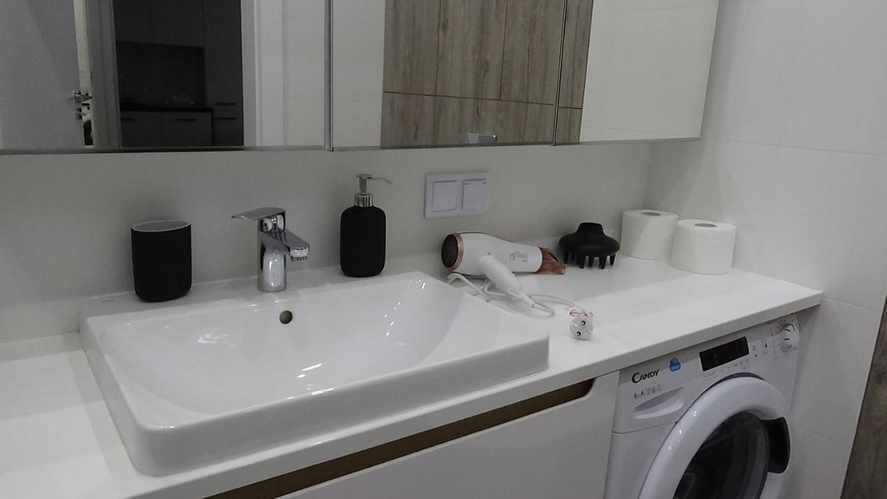 Esperion 7 Days Apartment Варшава Екстериор снимка